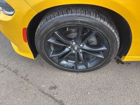 Used 2017 Dodge Charger SE w/ Blacktop Package image 42