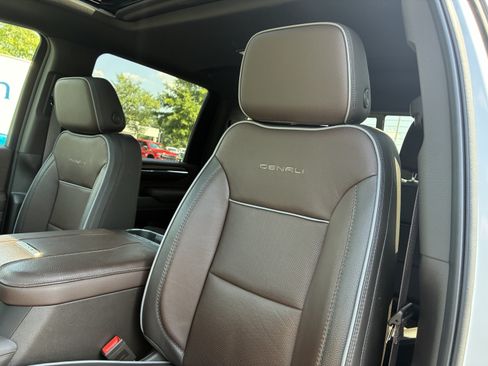 Used 2024 GMC Sierra 2500 Denali w/ Denali Reserve Package AWD/4WD image 22