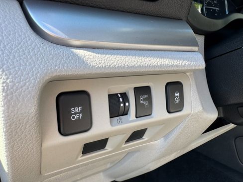 Used 2017 Subaru Forester 2.5i Premium image 17