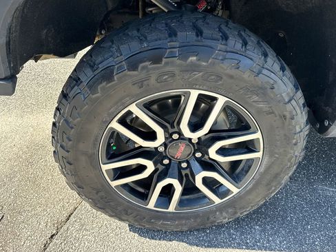 Used 2021 GMC Sierra 1500 AT4 image 11