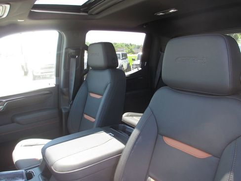 New 2026 GMC Sierra 1500 AT4 w/ AT4 Premium Package AWD/4WD image 13