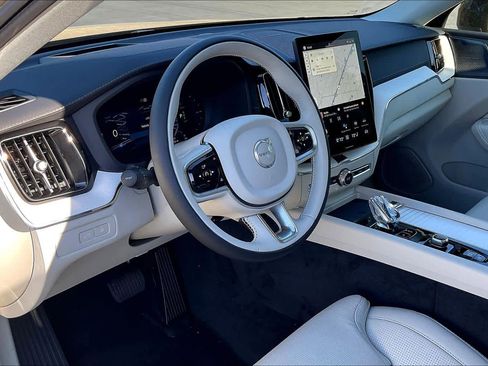 New 2026 Volvo XC60 T8 Ultra w/ Protection Package Premier image 8
