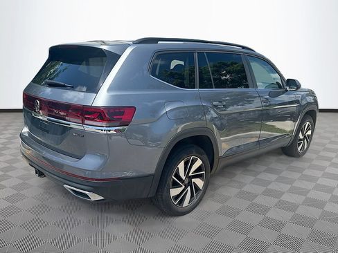 Used 2025 Volkswagen Atlas SE AWD/4WD image 6
