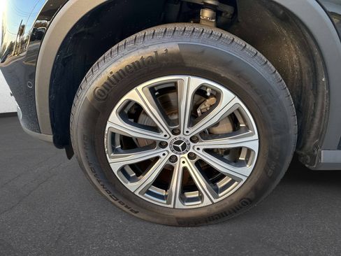 Used 2024 Mercedes-Benz GLC 300 4MATIC image 10