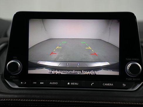 Used 2025 Nissan Rogue SV w/ SV Premium Package FWD image 19