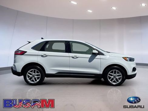 Used 2024 Ford Edge SEL AWD/4WD image 3