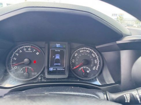 Used 2021 Toyota Tacoma SR AWD/4WD image 17