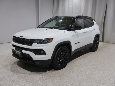 Certified 2023 Jeep Compass Latitude AWD/4WD image 6