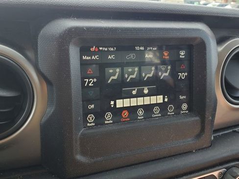 Used 2021 Jeep Wrangler Unlimited Sport image 10