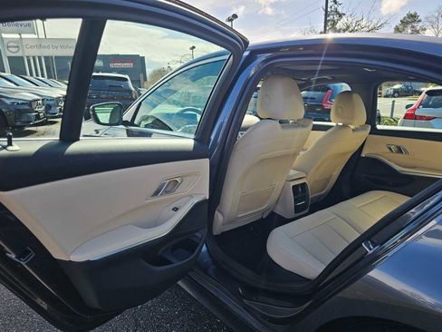 Used 2021 BMW 330i xDrive Sedan w/ Driving Assistance Package image 14