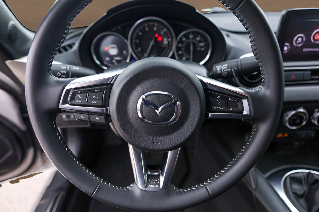 Used 2022 MAZDA MX-5 Miata RF Grand Touring RWD image 14