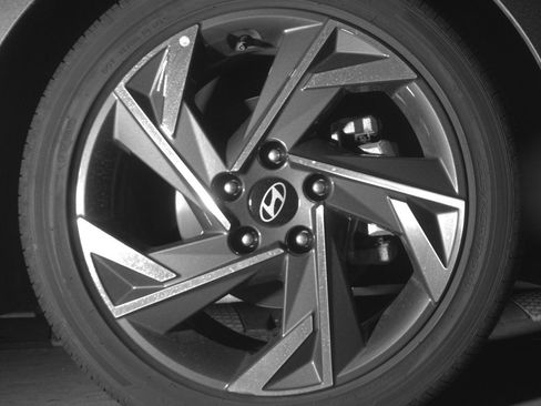 Used 2025 Hyundai Elantra SEL FWD image 13