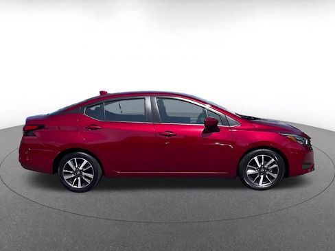 Used 2025 Nissan Versa SV FWD image 16