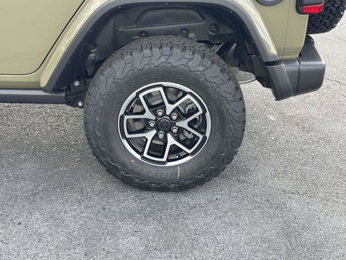 New 2026 Jeep Wrangler Unlimited Rubicon AWD/4WD image 11