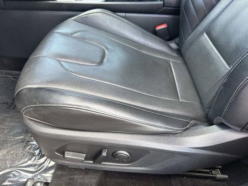 Used 2023 Hyundai Elantra Limited w/ Cargo Package FWD image 25