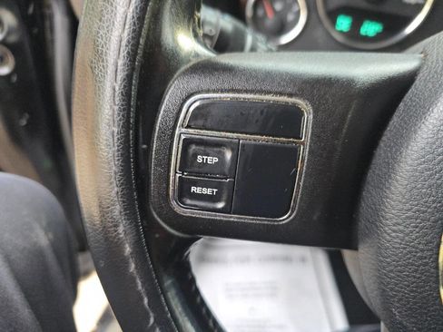 Used 2011 Jeep Wrangler Unlimited Sahara w/ Trailer Tow Group AWD/4WD image 21