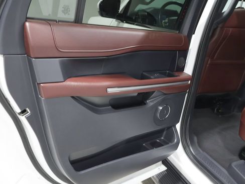 Used 2024 Ford Expedition Max Limited AWD/4WD image 19