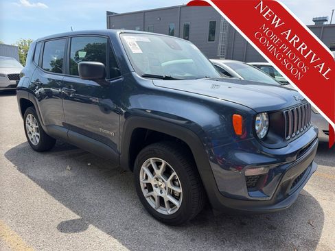 Used 2023 Jeep Renegade Latitude AWD/4WD image 10