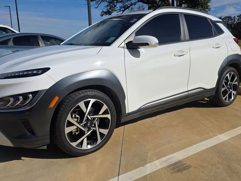 Used 2022 Hyundai Kona Limited image 2