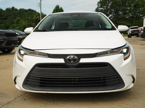 Used 2023 Toyota Corolla LE FWD image 16