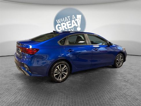 Certified 2024 Kia Forte LXS w/ LXS Technology Package image 3