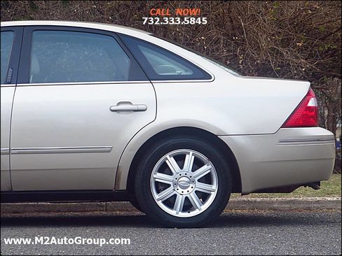 Used 2006 Ford Five Hundred Limited image 23