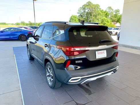 Used 2023 Kia Seltos EX image 7
