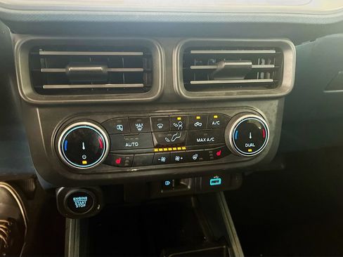 Used 2024 Ford Maverick Lariat w/ Black Appearance Package FWD image 16