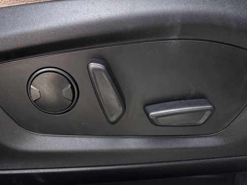 Used 2023 Ford Explorer Limited image 27