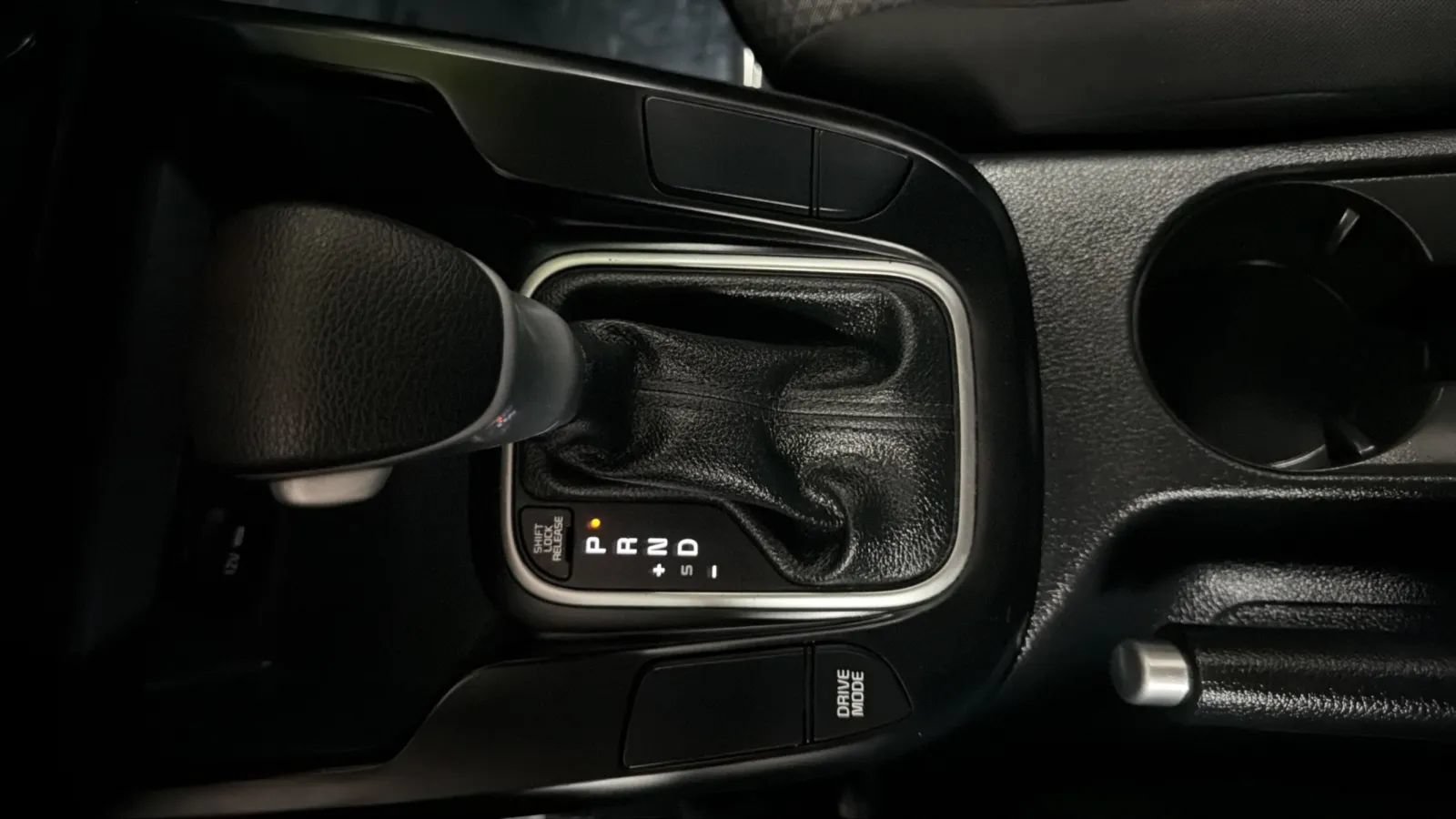 Used 2023 Kia Soul LX w/ Option Group 015 FWD image 12