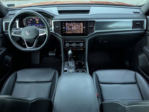 Certified 2021 Volkswagen Atlas Cross Sport SEL image 15
