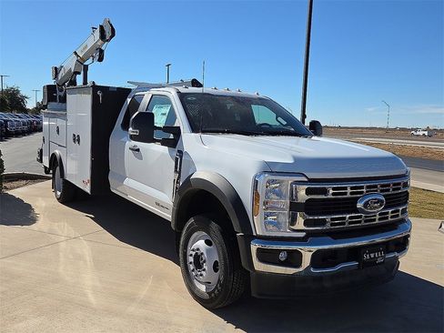 New 2024 Ford F550 4x4 SuperCab Super Duty image 6