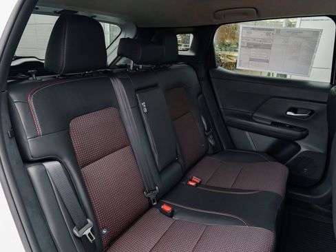 New 2026 Nissan Kicks SR image 23