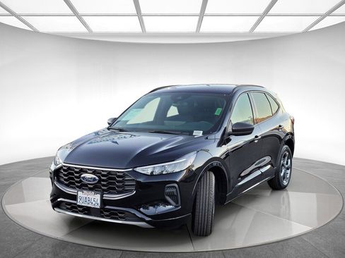 Used 2024 Ford Escape ST-Line w/ Equipment Group 301A image 7