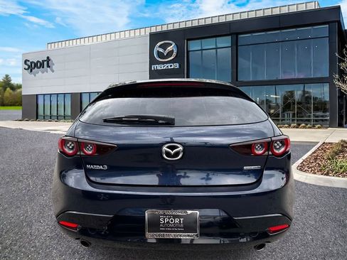 Used 2019 MAZDA MAZDA3 Hatchback FWD image 4