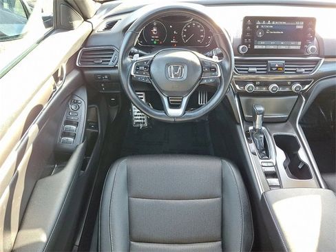 Used 2022 Honda Accord Sport image 11