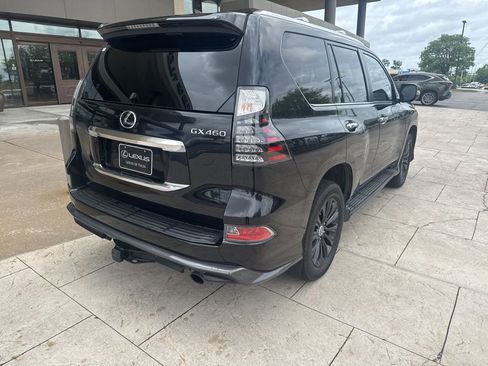 Used 2023 Lexus GX 460 Premium w/ Accessory Package AWD/4WD image 3