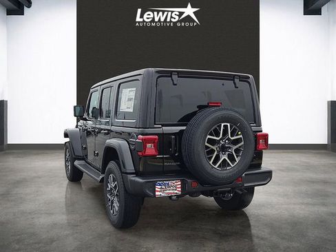 New 2026 Jeep Wrangler Unlimited Sahara AWD/4WD image 3