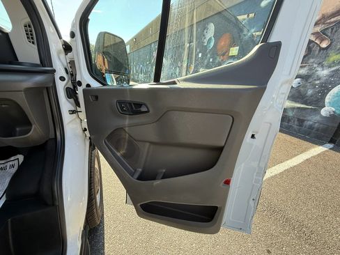 Used 2022 Ford Transit 150 Low Roof RWD image 41