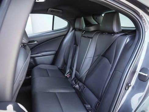 Certified 2025 Lexus UX 300h FWD w/ Accessory Package (Z2) image 18