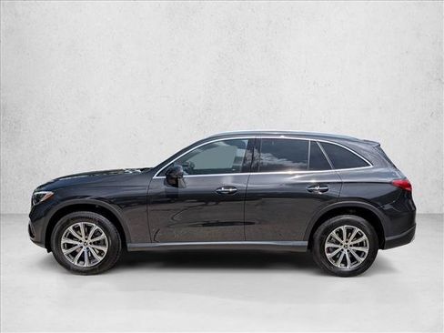 Used 2026 Mercedes-Benz GLC 300 image 4