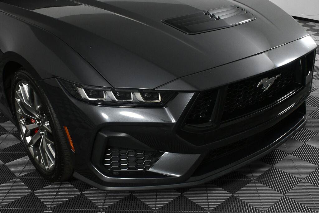 Used 2024 Ford Mustang GT Premium RWD image 31