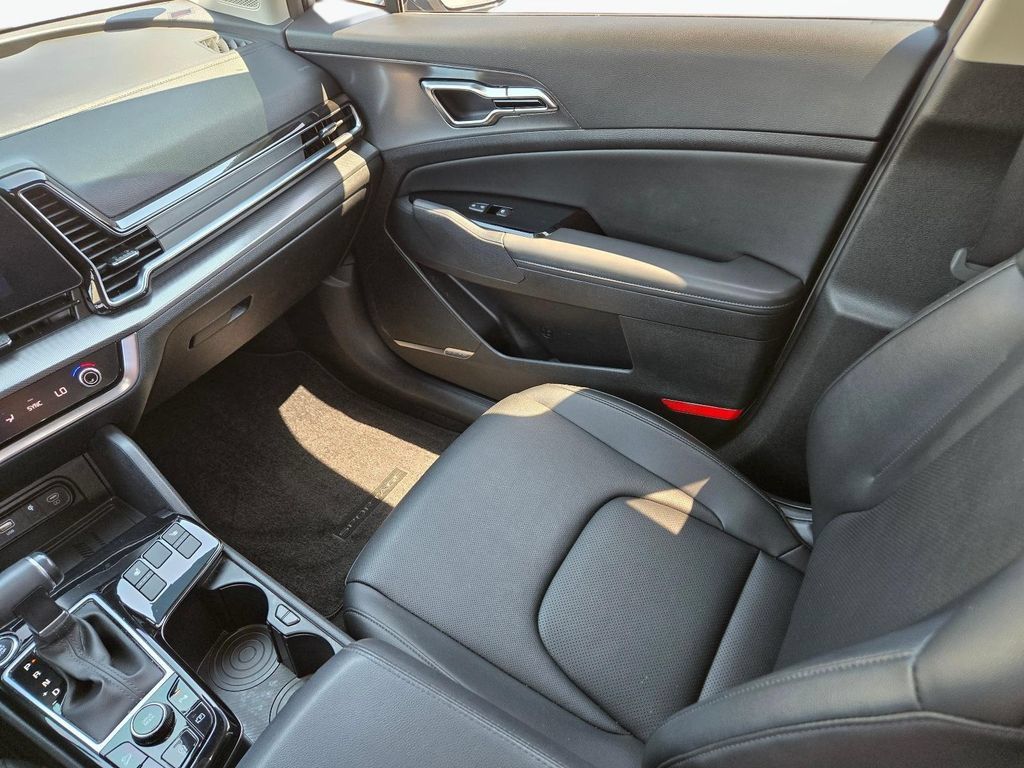 Used 2025 Kia Sportage SX FWD image 20