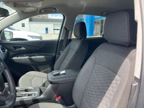 Used 2018 Chevrolet Equinox LT FWD image 14