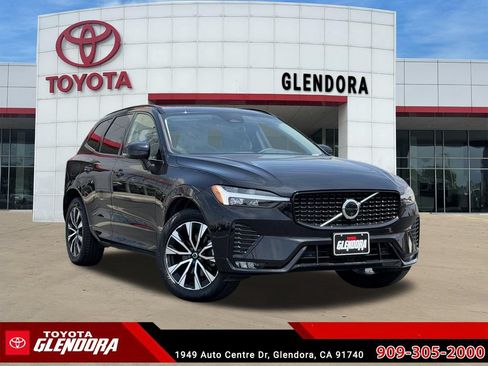 Used 2025 Volvo XC60 B5 Plus AWD/4WD image 2