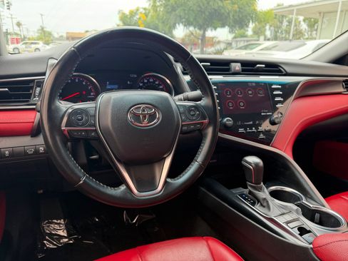 Used 2020 Toyota Camry XSE w/ Blackout Package FWD image 17