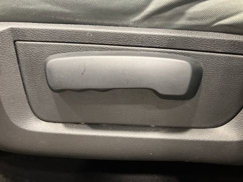 Used 2017 RAM 1500 Express w/ Black Ram 1500 Express Group image 11