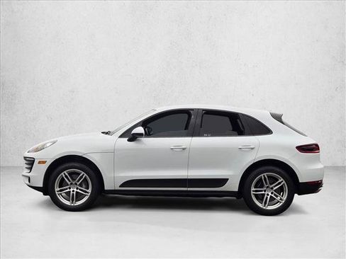 Used 2018 Porsche Macan image 8