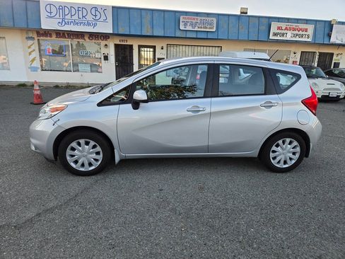 Used 2014 Nissan Versa Note SV w/ Convenience Package FWD image 11