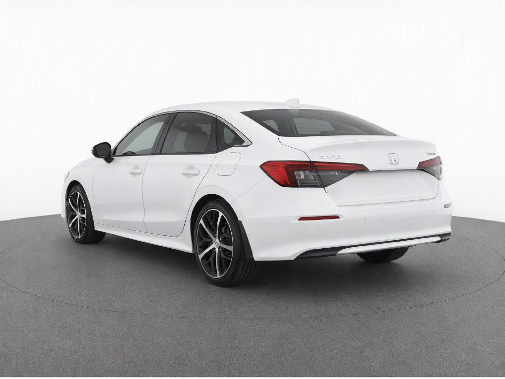 Used 2024 Honda Civic Touring image 3